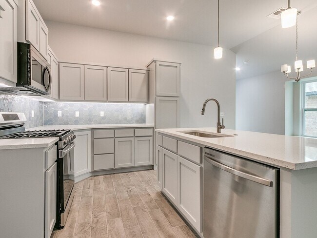 Building Photo - Beautiful New Home!