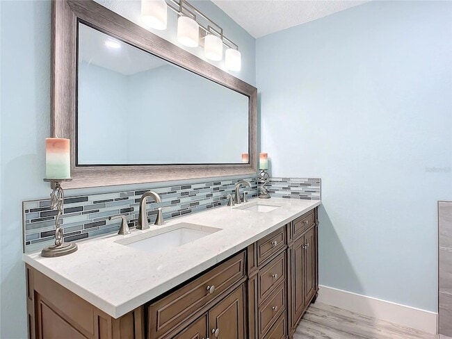 Building Photo - 2309 Saxon Dr