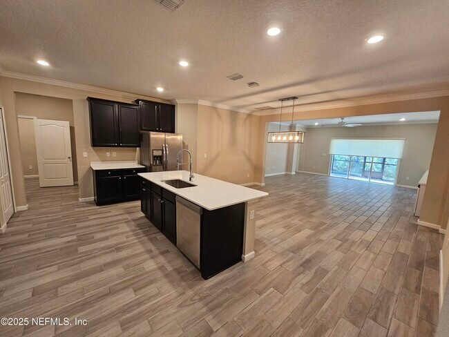 Building Photo - 6864 Crosby Falls Dr