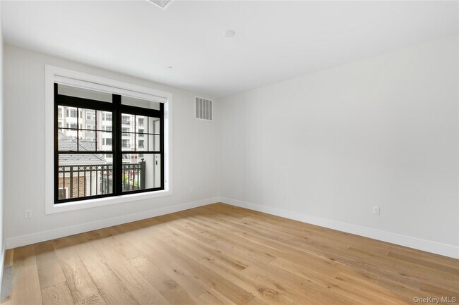 Building Photo - 695 Merrick Ave