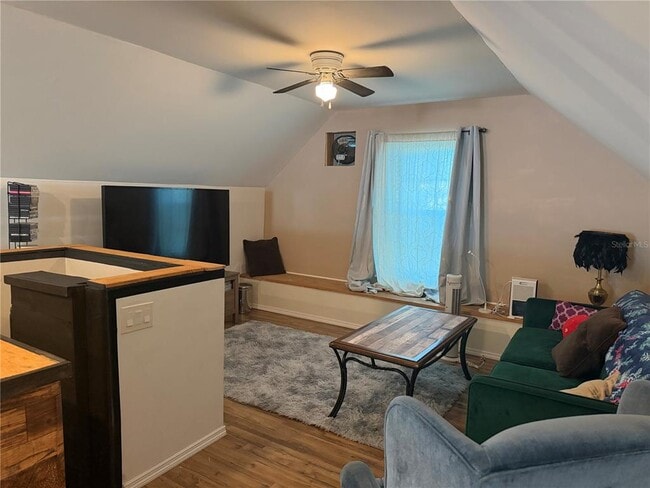 Building Photo - 2516 3rd Ave S