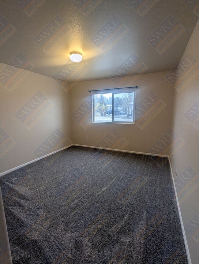 Building Photo - 405 Archers Trail-