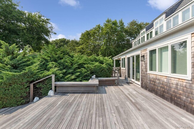 Building Photo - 91 Beach Ln