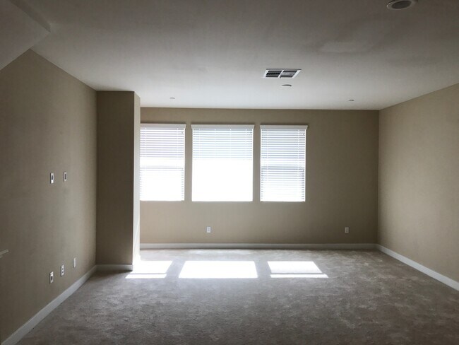 Building Photo - 555 W Foothill Blvd