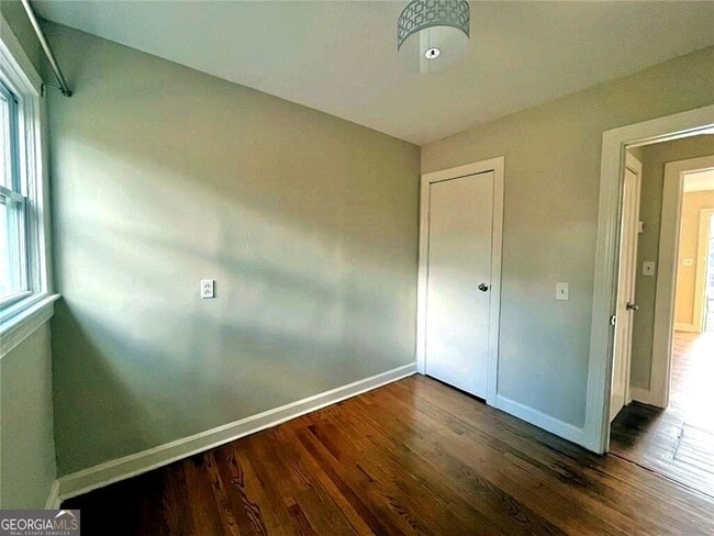 Building Photo - 1449 Lynford Dr SW