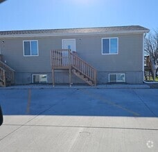 Building Photo - 2 bedroom apartment