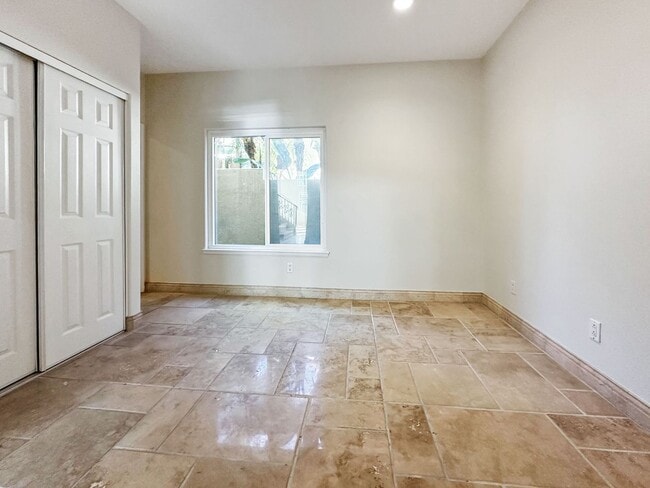 Building Photo - Beautiful Marina Hills Home!