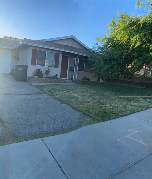 Building Photo - 42030 Blueflax Ave