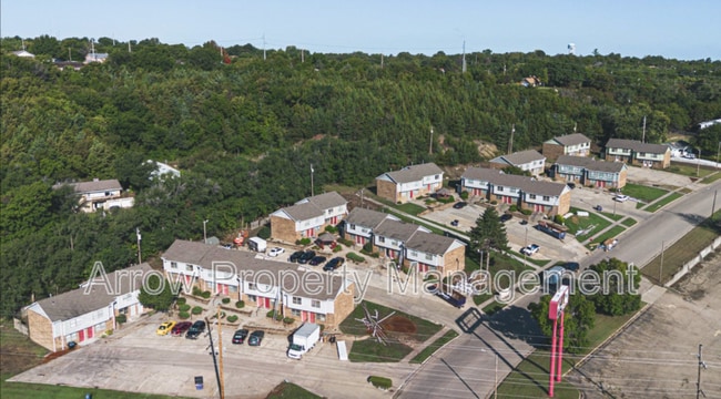 Building Photo - 1322 S Jackson St