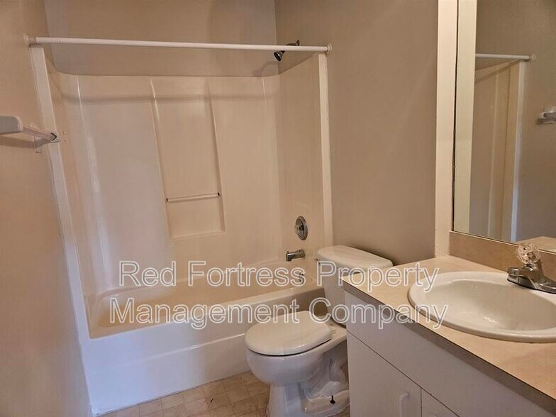 Building Photo - 1814 SW 42nd St