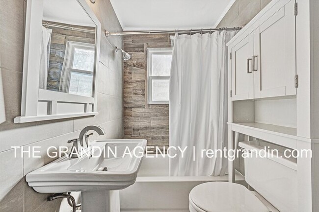 Building Photo - 3911 Michigan Ave NW