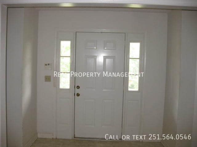 Building Photo - 420 Lakeview Dr W