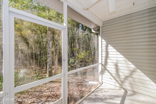 Building Photo - 8424 THORNBUSH Ct