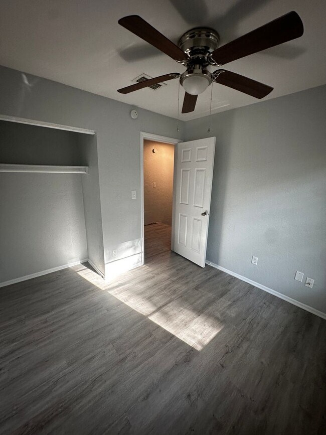 Building Photo - 1729 SW 69 Way