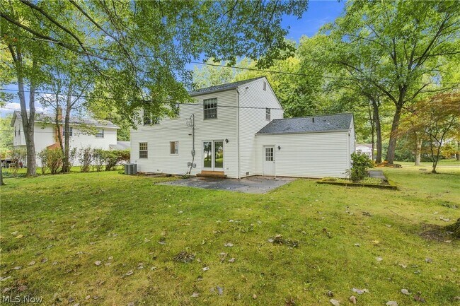 Building Photo - 6832 Green Ridge Ave