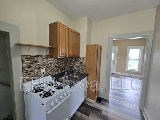 Building Photo - 823 Glenwood St