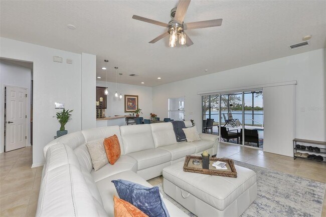 Building Photo - 823 Seminole Sky Dr