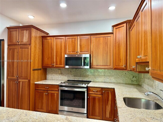 Building Photo - 101 Ocean Ln Dr