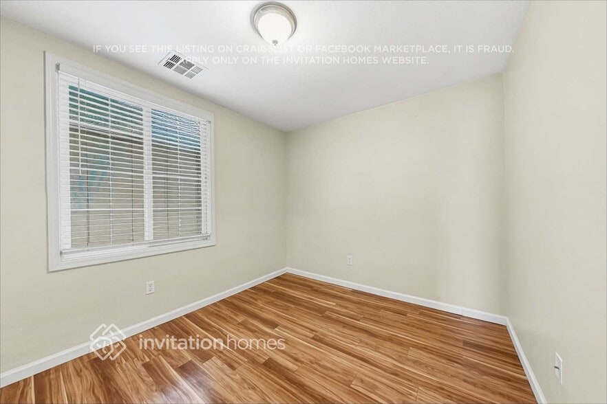 Building Photo - 4084 E Windsor Dr