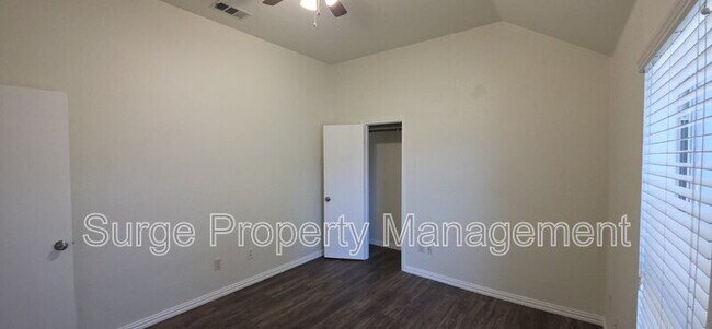 Building Photo - 629 Dorchester Dr