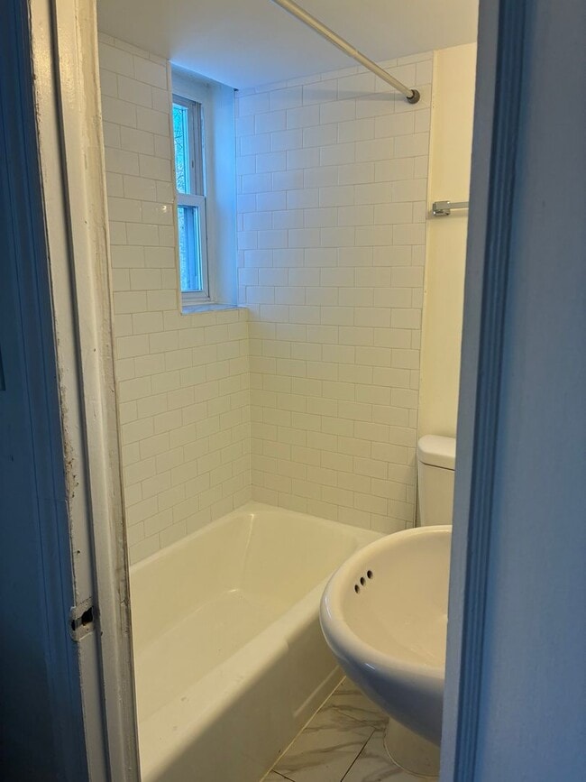 Building Photo - Congress Court Studio - Lansdowne, PA