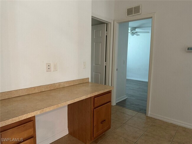 Building Photo - 1334 NW 15th Pl