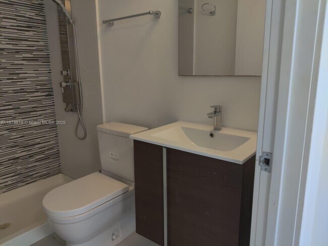 Building Photo - 740 Meridian Ave