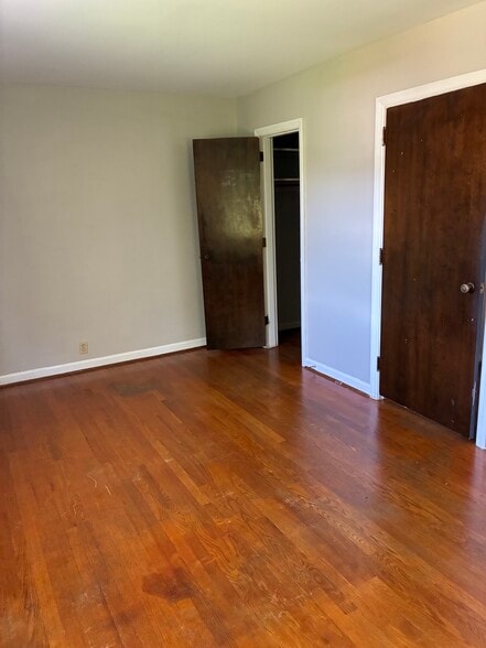 Building Photo - 40 Pleasant Ridge Ave