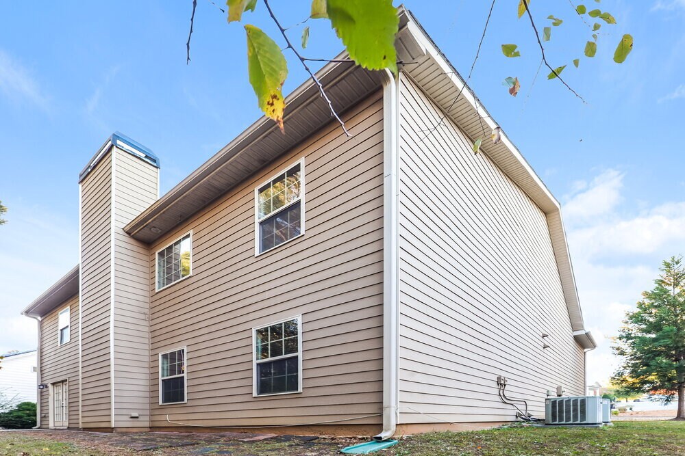 Building Photo - 267 Village Park Dr
