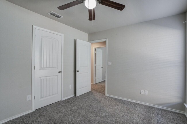 Building Photo - 13308 Avenue V