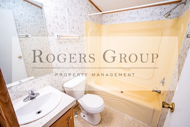 Building Photo - 51 Pauls Ln