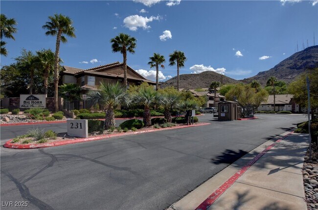 Building Photo - 231 W Horizon Ridge Pkwy