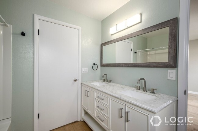 Building Photo - 2346 S 1440 W