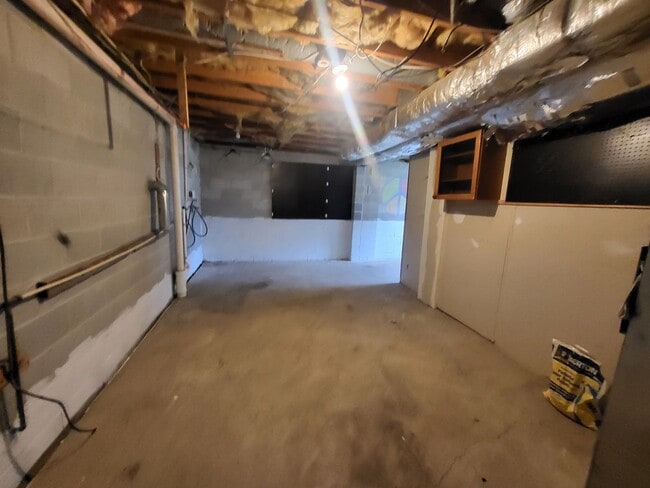 Building Photo - Spacious 3-Bedroom Rental Home in Newark