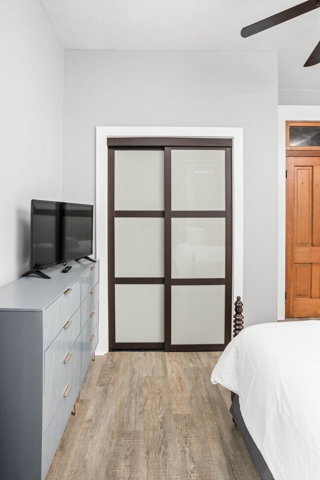 Building Photo - 848 Camp St