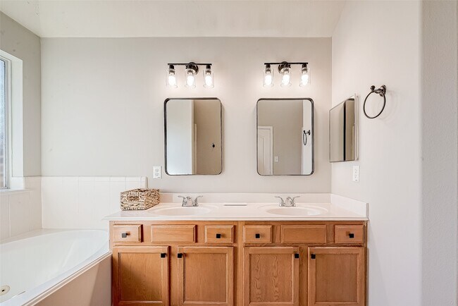 Building Photo - 18515 Bare Meadow Ln