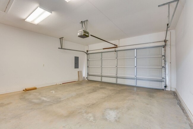 Building Photo - 205 Rockingham Meadows Dr