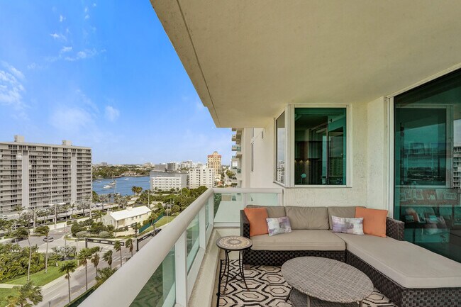 Building Photo - 101 S Fort Lauderdale Beach Blvd