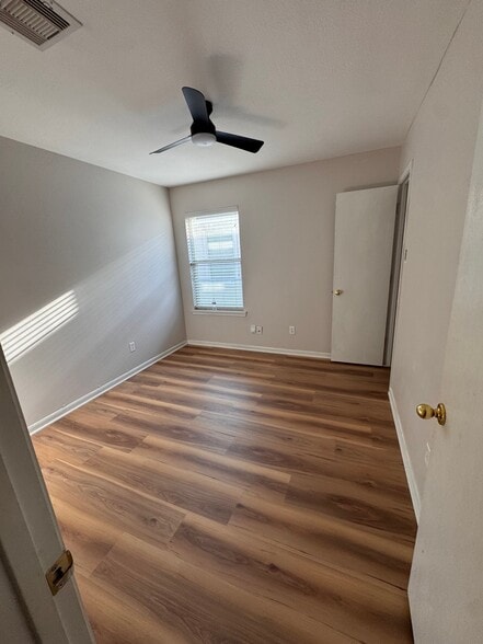 Building Photo - 7618 Legacy Pines Dr