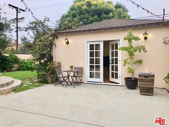 Building Photo - 4224 Beethoven St