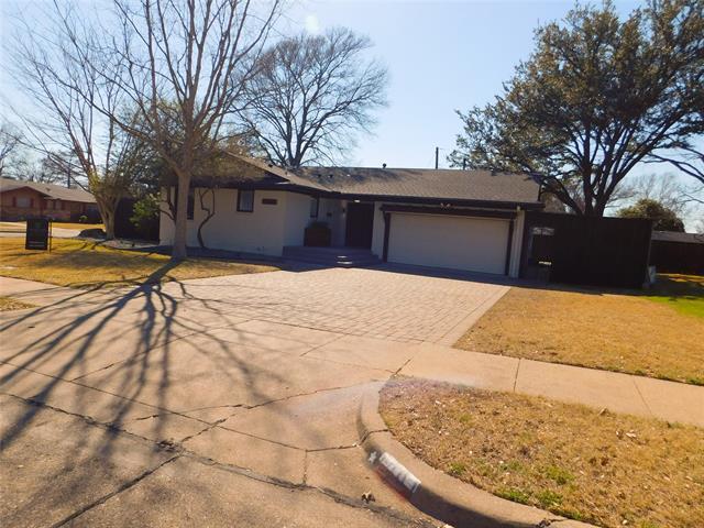 Building Photo - 1001 Cardinal Ln