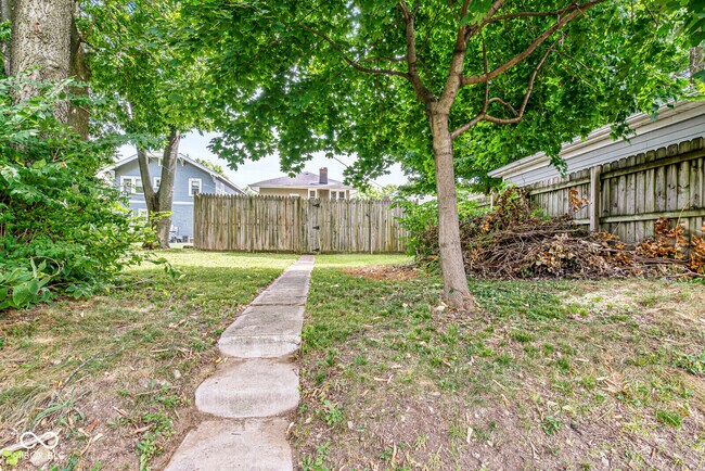 Building Photo - 4248 Carrollton Ave