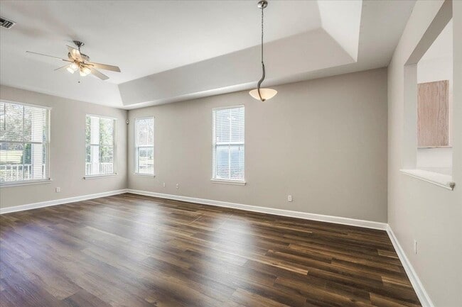 Building Photo - 3570 Four Oaks Blvd