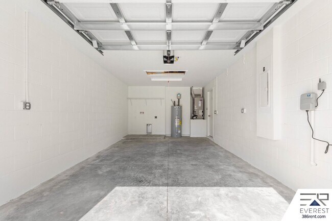 Building Photo - FULLY FENCED, LIKE NEW 3/2/1 TOWNHOUSE ON A CUL DE SAC IN BEAUTIFUL SEMINOLE WOODS