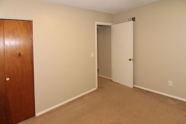 Building Photo - 1630 Morningside Dr