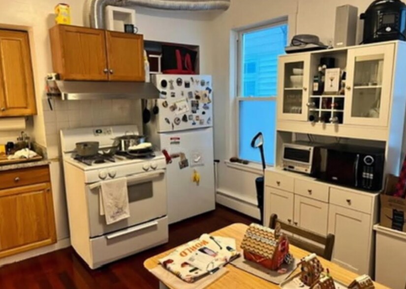 Primary Photo - 103 Sciarappa St