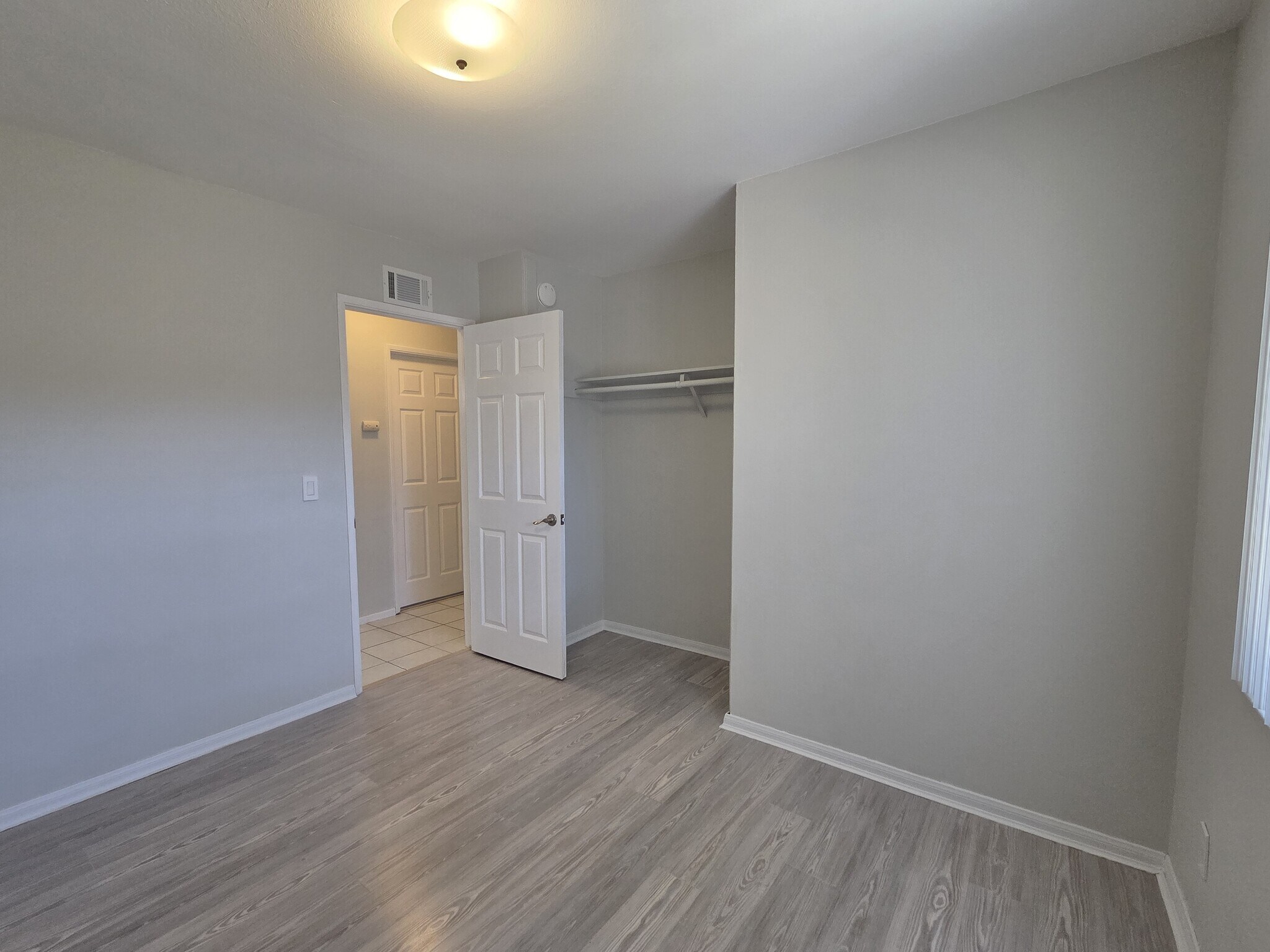 Building Photo - 14232 Matisse Ave