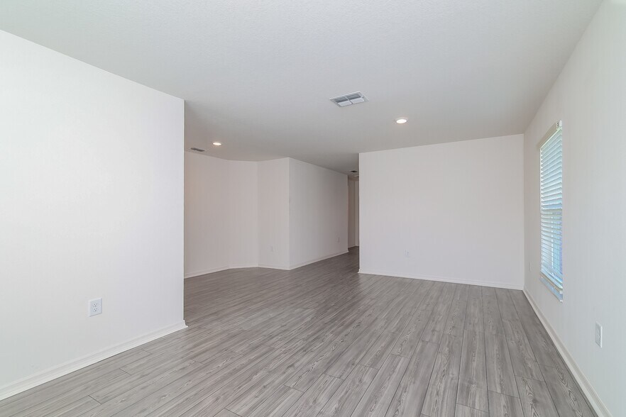 Building Photo - 513 Kensington View Dr