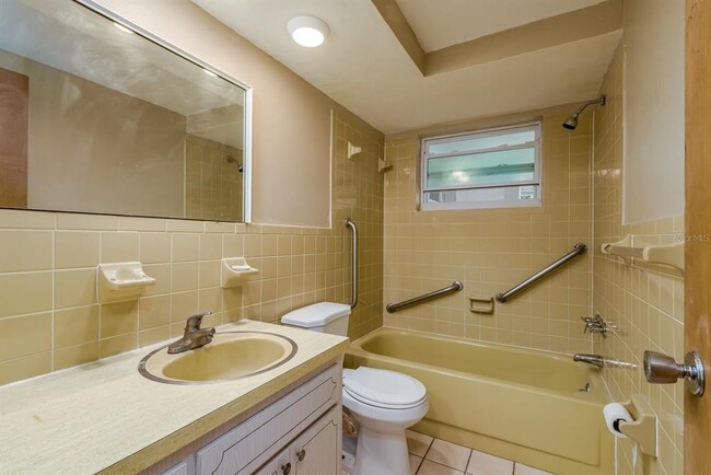 Building Photo - 3511 Calera Dr