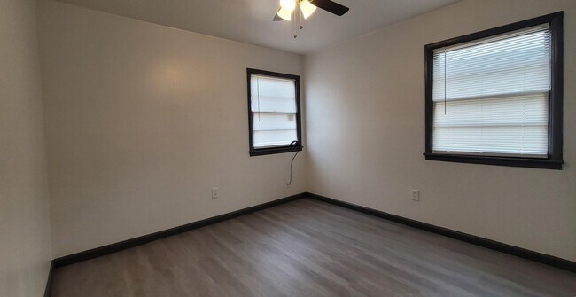 Building Photo - 5512 Avenue G